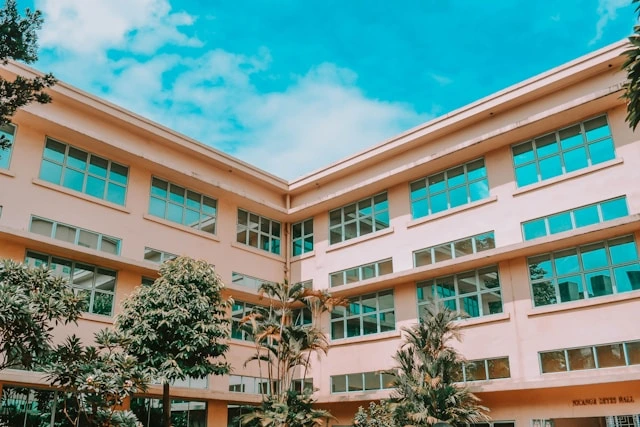 Sekolah Kencanaxivkoto
